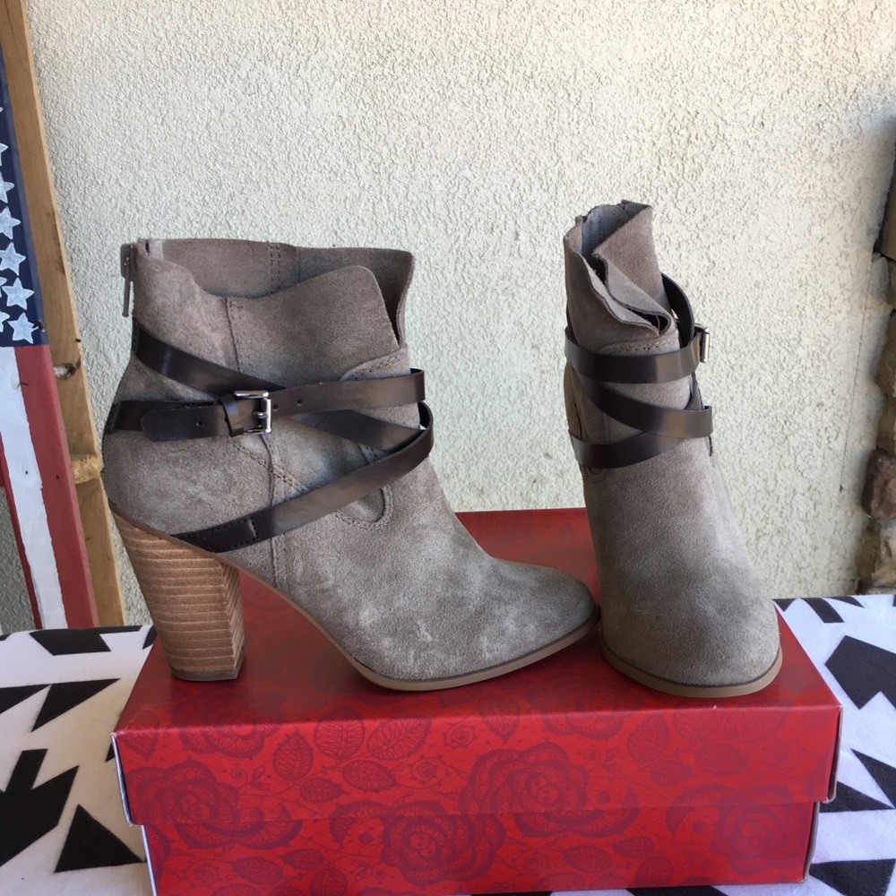 New Carlos by Carlos Santana Booties